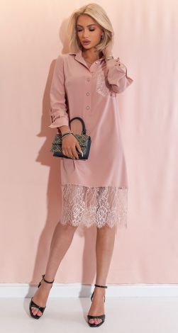 Стильное платье с кружевной отделкой