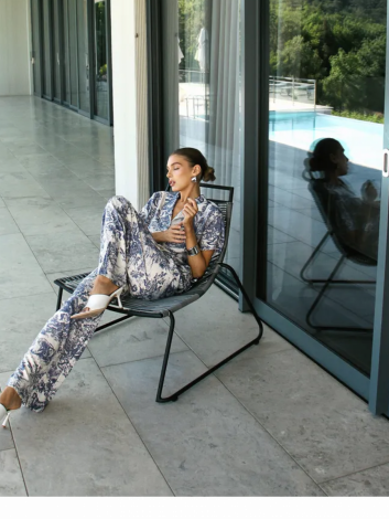 Костюми жіночі