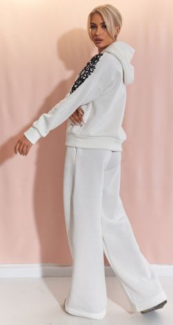 Костюми жіночі