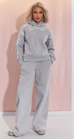 Костюми жіночі