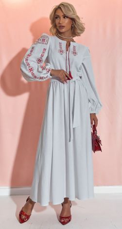 Льняное платье с вышивкой крестиком