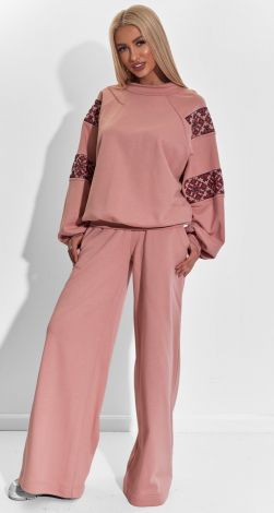 Костюм з вишивкою, без капюшона