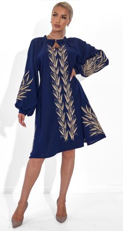 Льняное платье с вышивкой