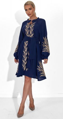 Льняное платье с вышивкой