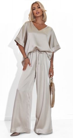 Шовковий костюм