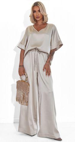 Костюми жіночі