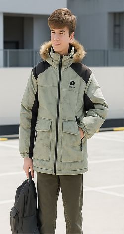 Зимняя куртка для мальчика с отстёгивающимся мехом на капюшоне