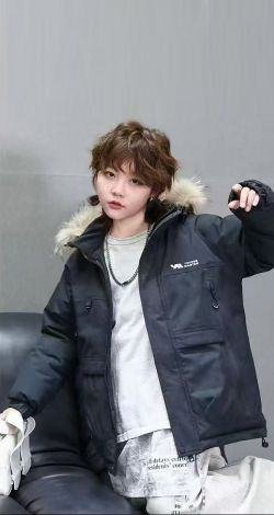 Чёрная куртка парка