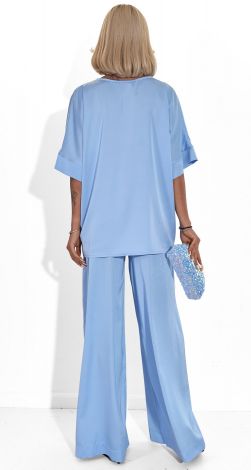 Костюми жіночі