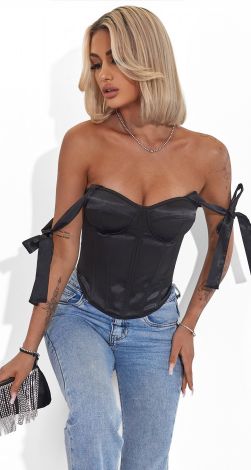 Шовковий корсет-мистецтво елегантної спокуси