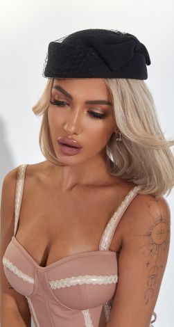 hat in an elegant French style