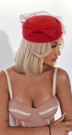 hat in an elegant French style