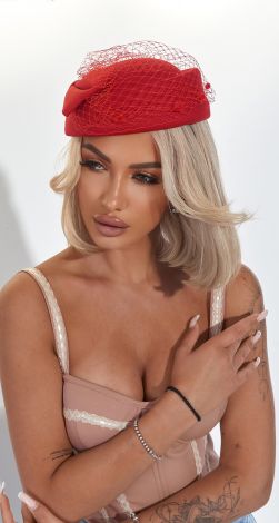 hat in an elegant French style