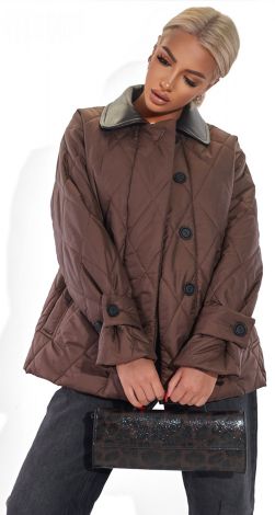 Модная куртка с кожаным воротником