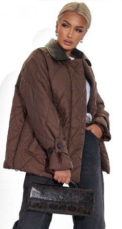 Модная куртка с кожаным воротником