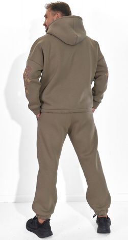 Тёплый костюм с украинской вышивкой