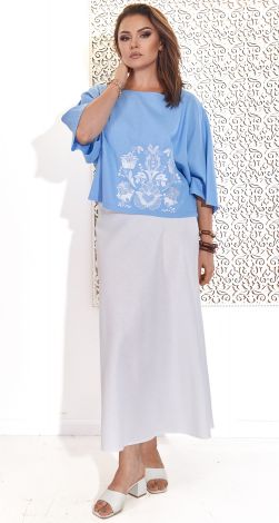 Костюмы женские