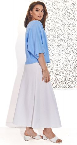 Костюмы женские