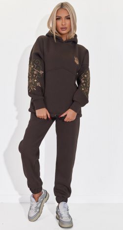 Костюмы женские