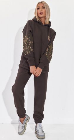 Костюмы женские