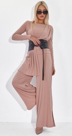 Стильный костюм