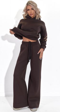 Костюмы женские