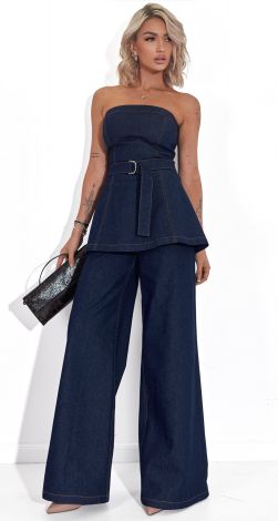 Костюмы женские