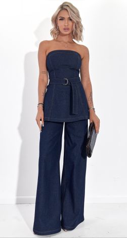 Костюмы женские