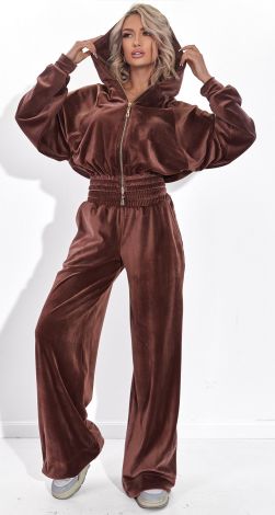 Велюровый костюм