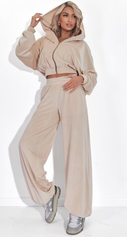 Велюровый костюм