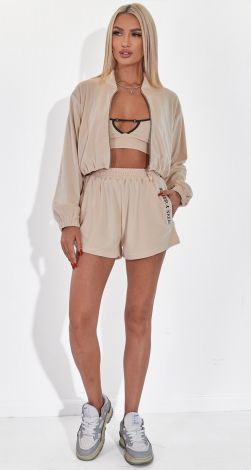 Костюми жіночі