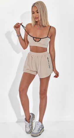 Костюмы женские