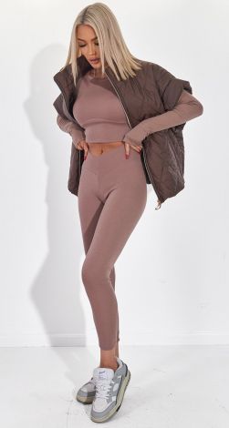 Костюми жіночі