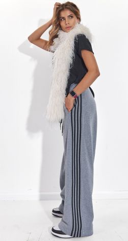 Флаффи-Шарф, который делает образ