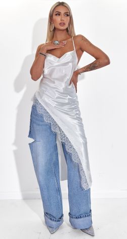 Соблазнительный Атлас: Туника-Слип с Кружевом