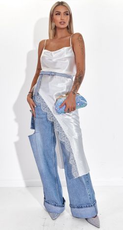 Соблазнительный Атлас: Туника-Слип с Кружевом