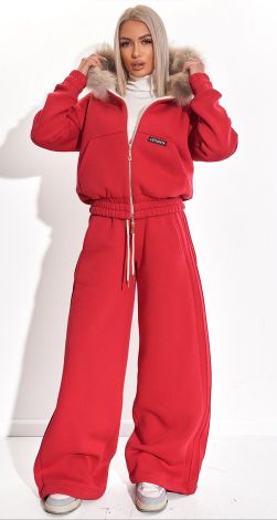 Костюмы женские