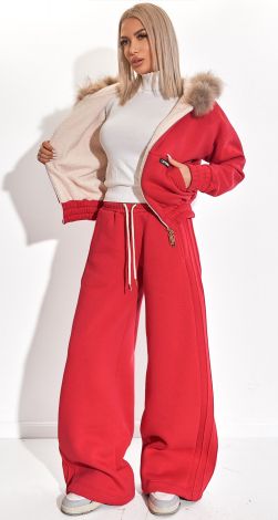 Костюмы женские