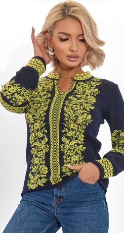 Нарядный свитер вышиванка