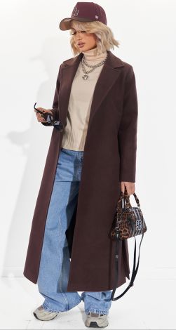 Коричневе пальто