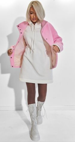 Жіночий верхній одяг