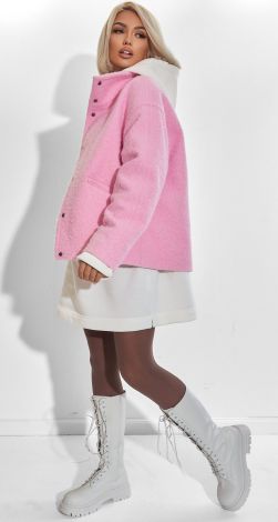 Жіночий верхній одяг