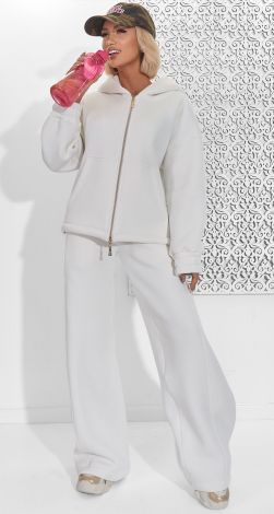 Костюми жіночі