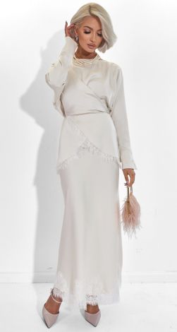 Костюм з еко-шовку, що закохує в кожен рух