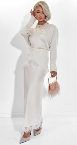 Костюми жіночі