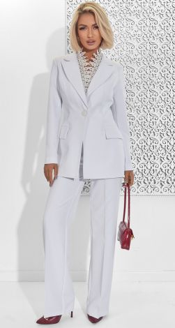 Костюми жіночі