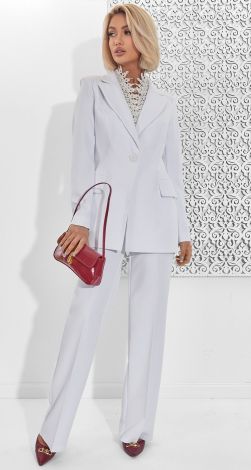 Костюми жіночі