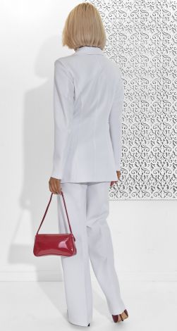 Костюми жіночі