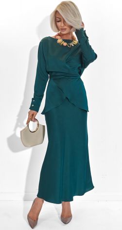 Костюм з еко-шовку, що закохує в кожен рух