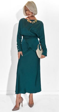 Костюми жіночі